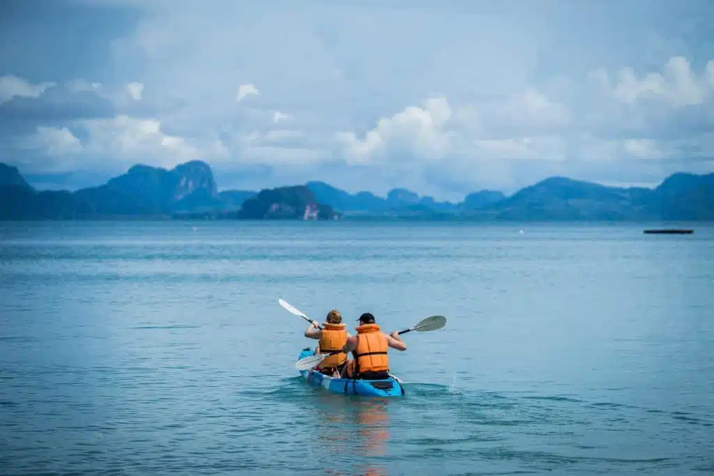กิจกรรมในรีสอร์ท 1 seawater kayak koh yao noi