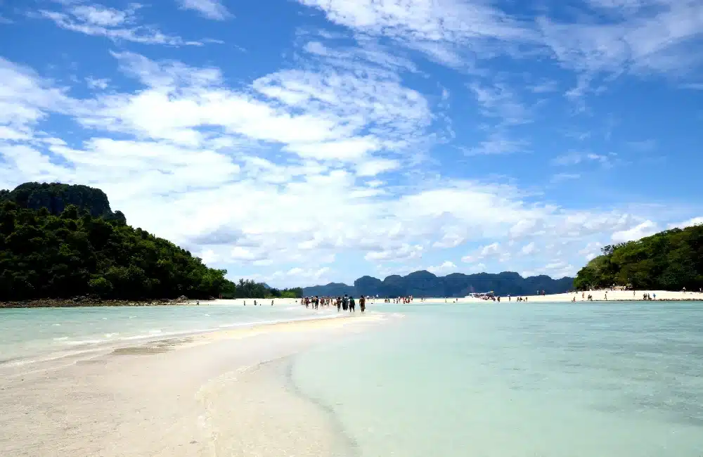 เกาะยาวน้อย เที่ยวเดือนไหนดีที่สุด อัปเดตปี 2566 1 สันหลังมังกร