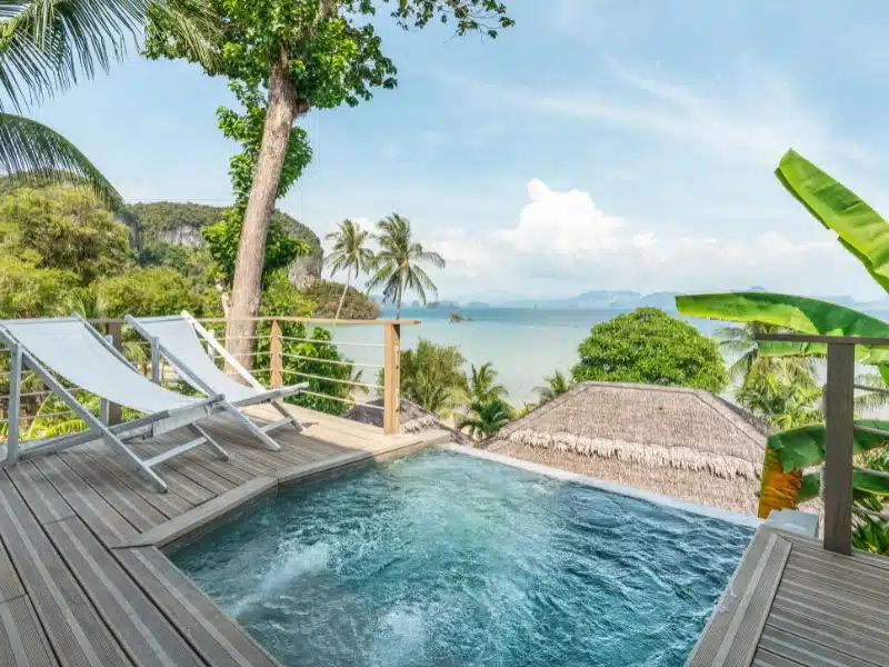 รีวิวที่พักเกาะยาวน้อย พาราไดซ์เกาะยาว มีสระว่ายน้ำ ตกแต่งกลมกลืนกับธรรมชาติ บรรยากาศดีสุด ๆ 6 ซีวิวพลังก์พูลเดอลุกซ์สตูดิโอ